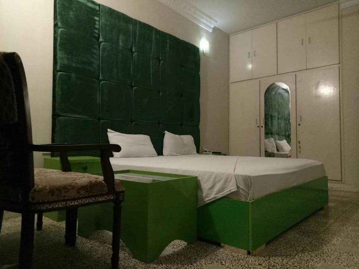 Hotel Crown Plaza, Near Karachi Airport, Darul Sehat Hospital, Dow, Agha Khan And Liaqat Hospital Bagian luar foto