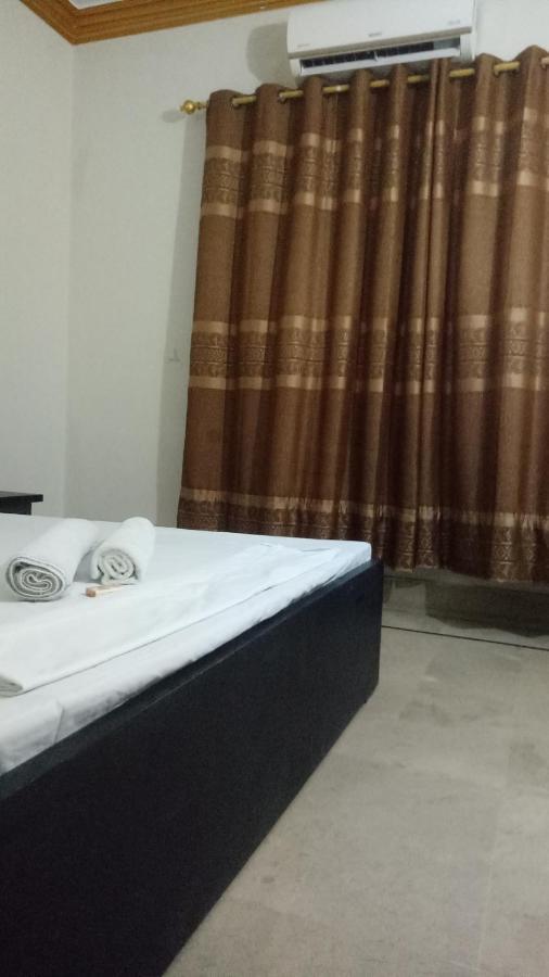 Hotel Crown Plaza, Near Karachi Airport, Darul Sehat Hospital, Dow, Agha Khan And Liaqat Hospital Bagian luar foto