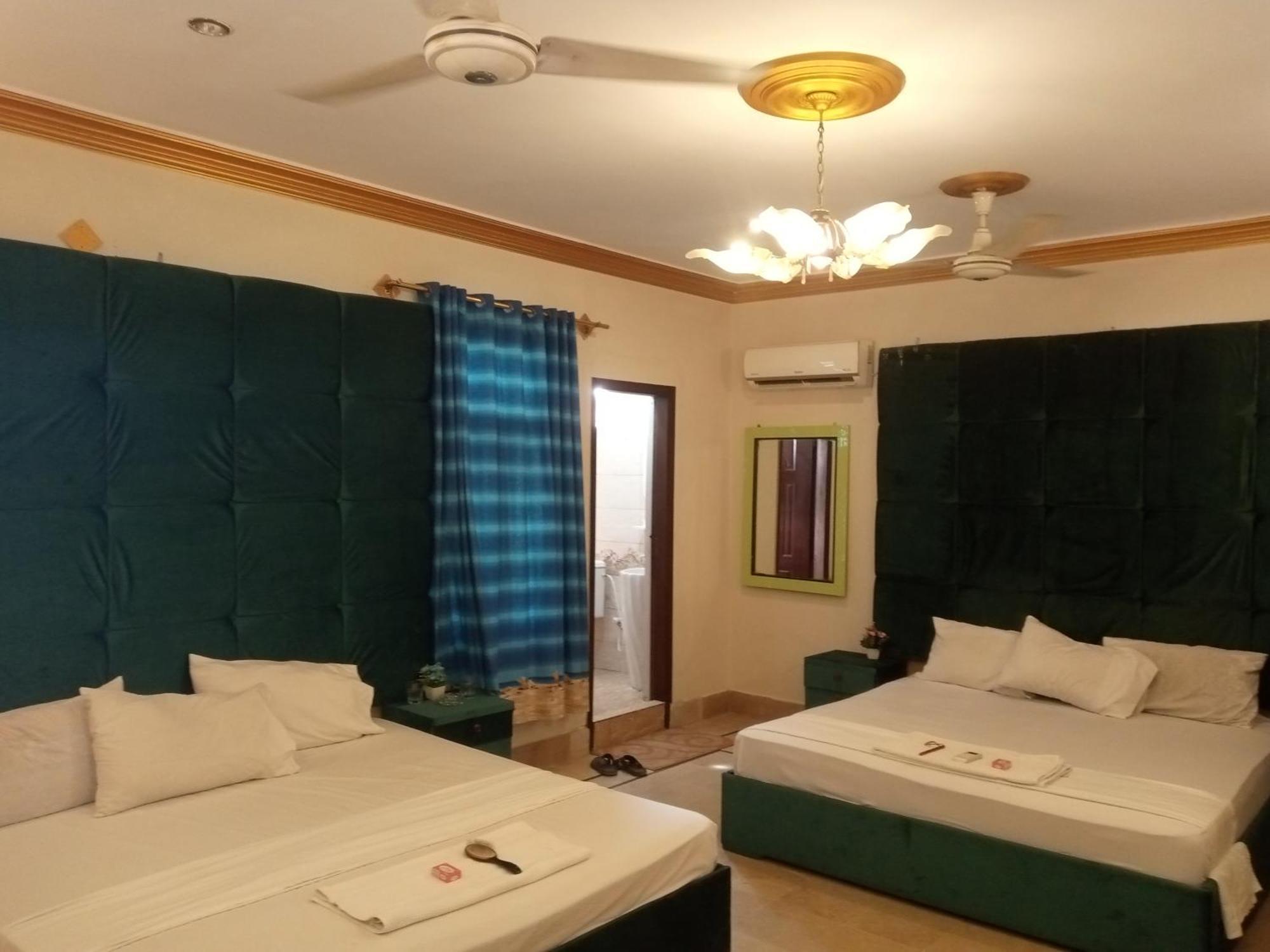 Hotel Crown Plaza, Near Karachi Airport, Darul Sehat Hospital, Dow, Agha Khan And Liaqat Hospital Bagian luar foto