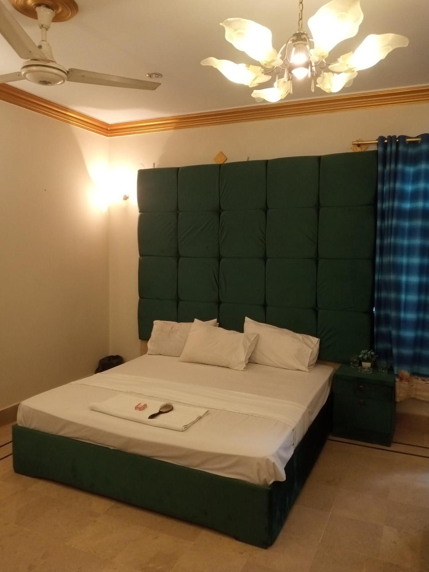 Hotel Crown Plaza, Near Karachi Airport, Darul Sehat Hospital, Dow, Agha Khan And Liaqat Hospital Bagian luar foto