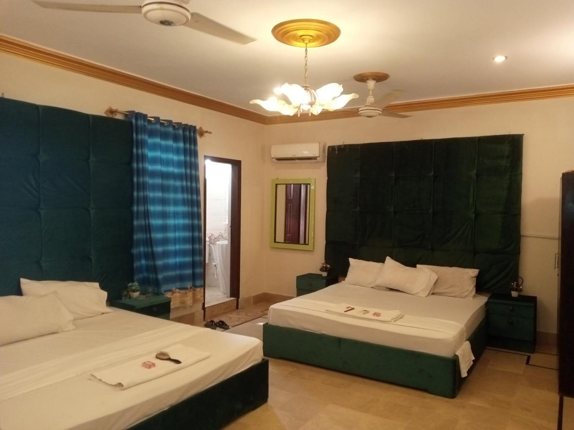 Hotel Crown Plaza, Near Karachi Airport, Darul Sehat Hospital, Dow, Agha Khan And Liaqat Hospital Bagian luar foto