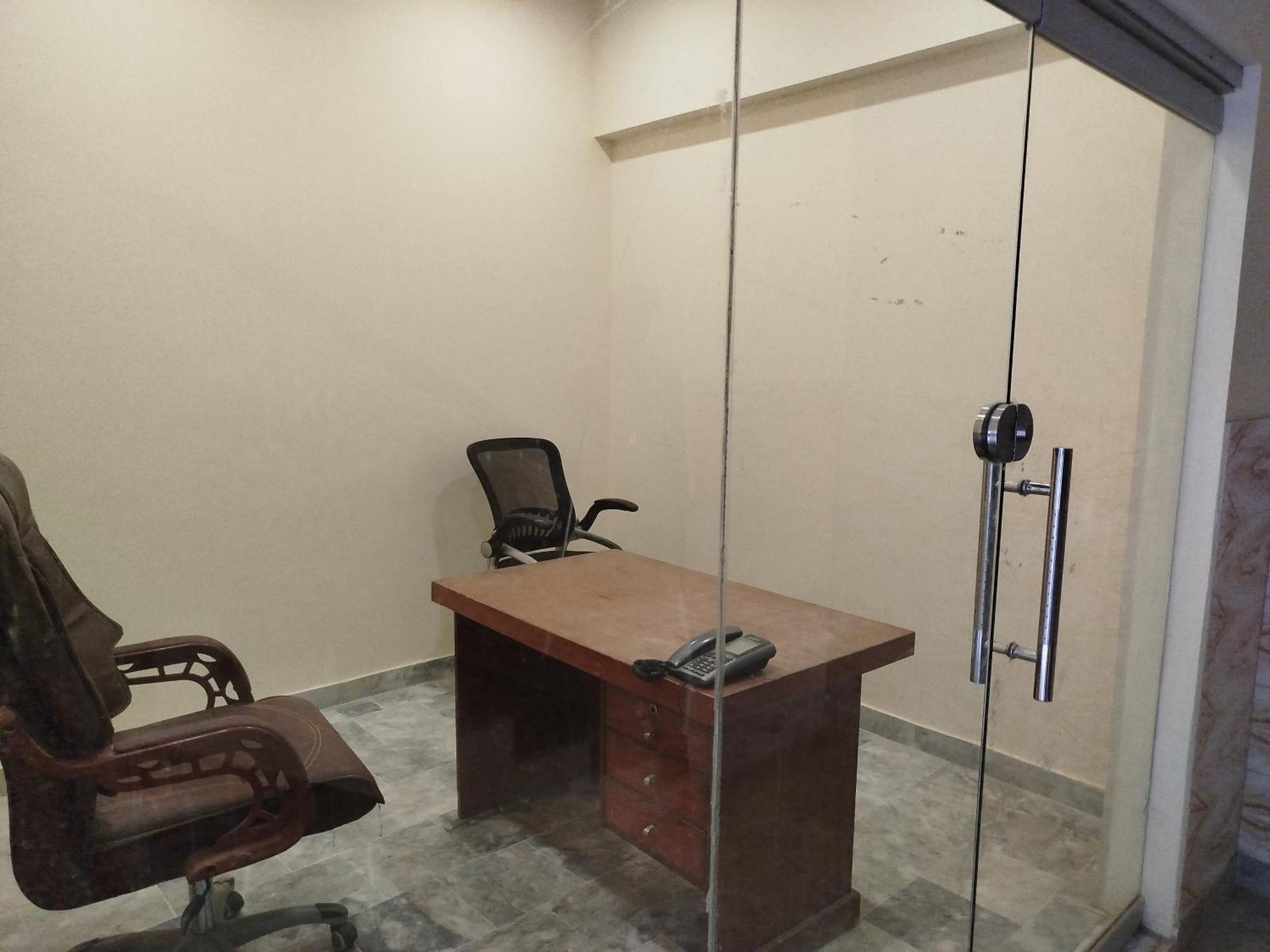 Hotel Crown Plaza, Near Karachi Airport, Darul Sehat Hospital, Dow, Agha Khan And Liaqat Hospital Bagian luar foto