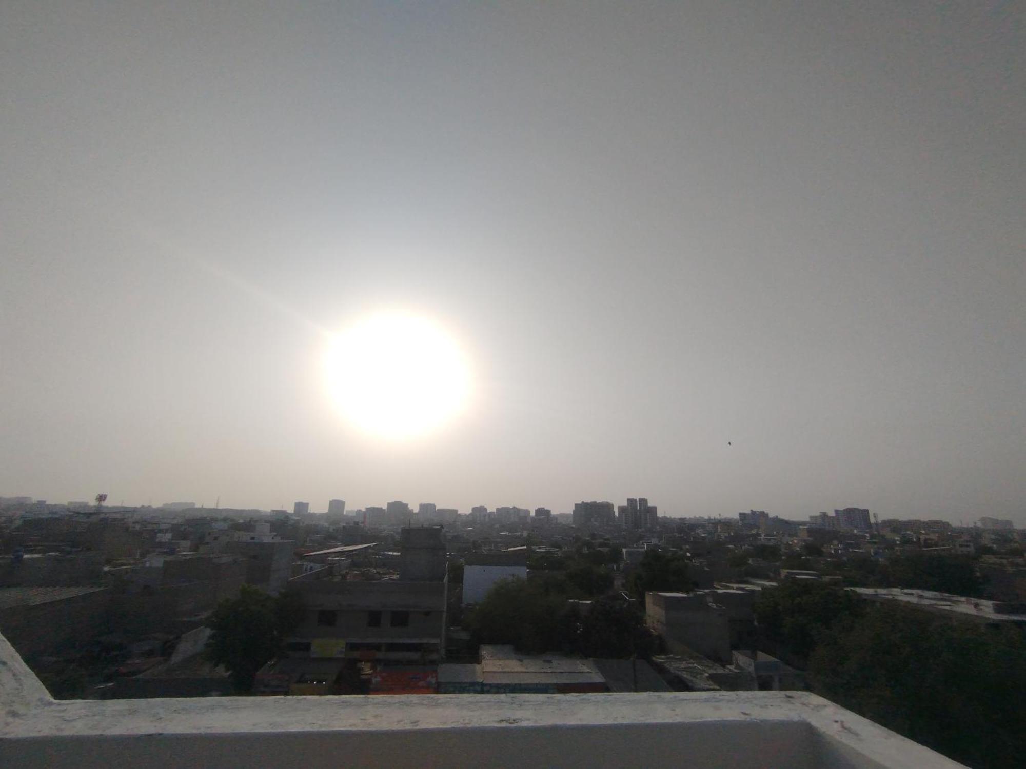 Hotel Crown Plaza, Near Karachi Airport, Darul Sehat Hospital, Dow, Agha Khan And Liaqat Hospital Bagian luar foto
