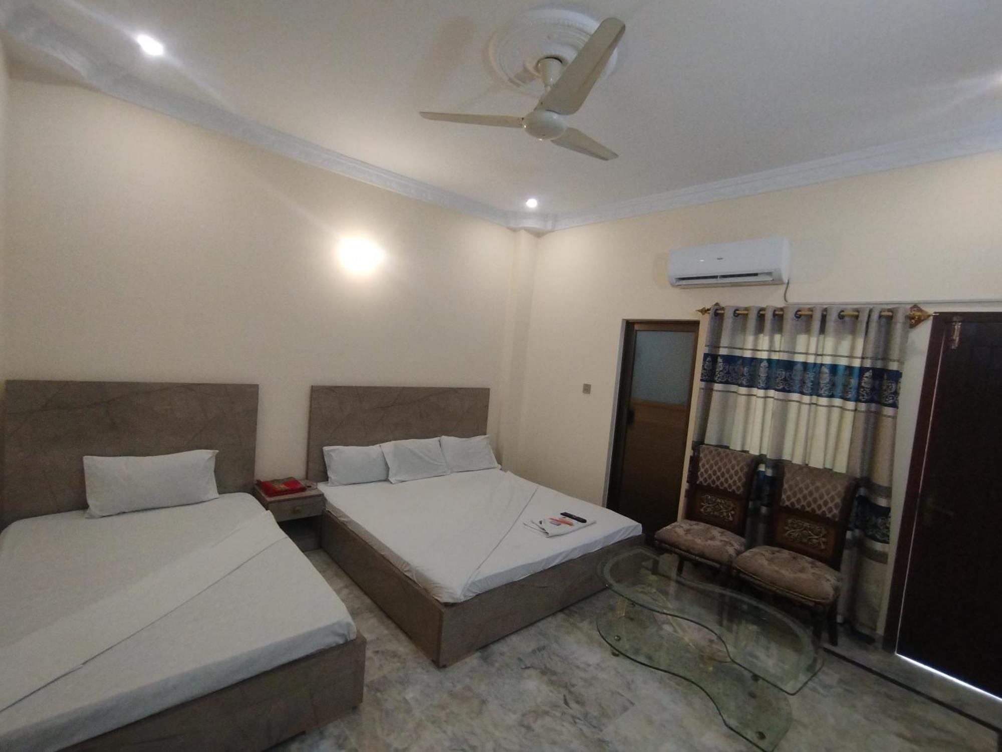 Hotel Crown Plaza, Near Karachi Airport, Darul Sehat Hospital, Dow, Agha Khan And Liaqat Hospital Bagian luar foto